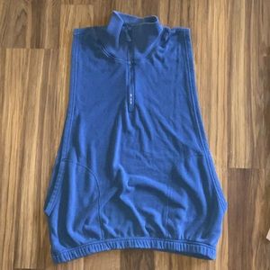 Sleeveless sweatshirt